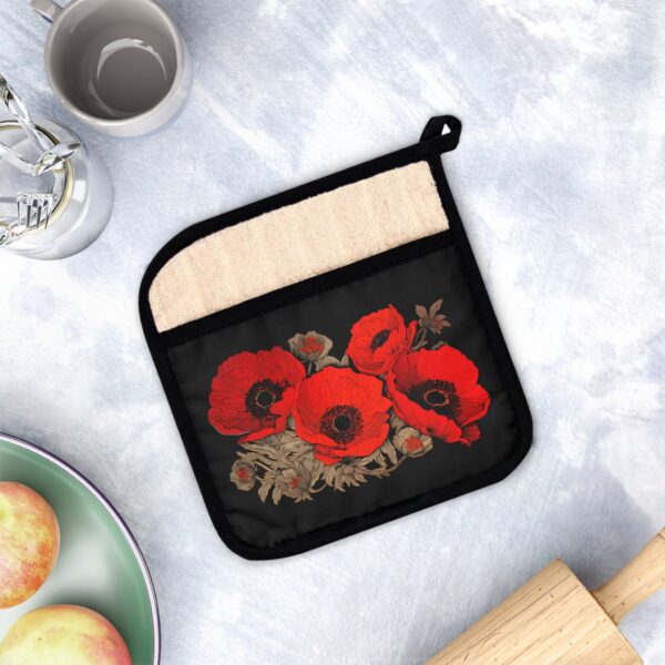 Red Poppy Pot Holder with Pocket Gift for Her Kitchen Pot Holder Poppies August Birth Month Flower Gift Bright Pot Holder Gift for Mom 9"x9"